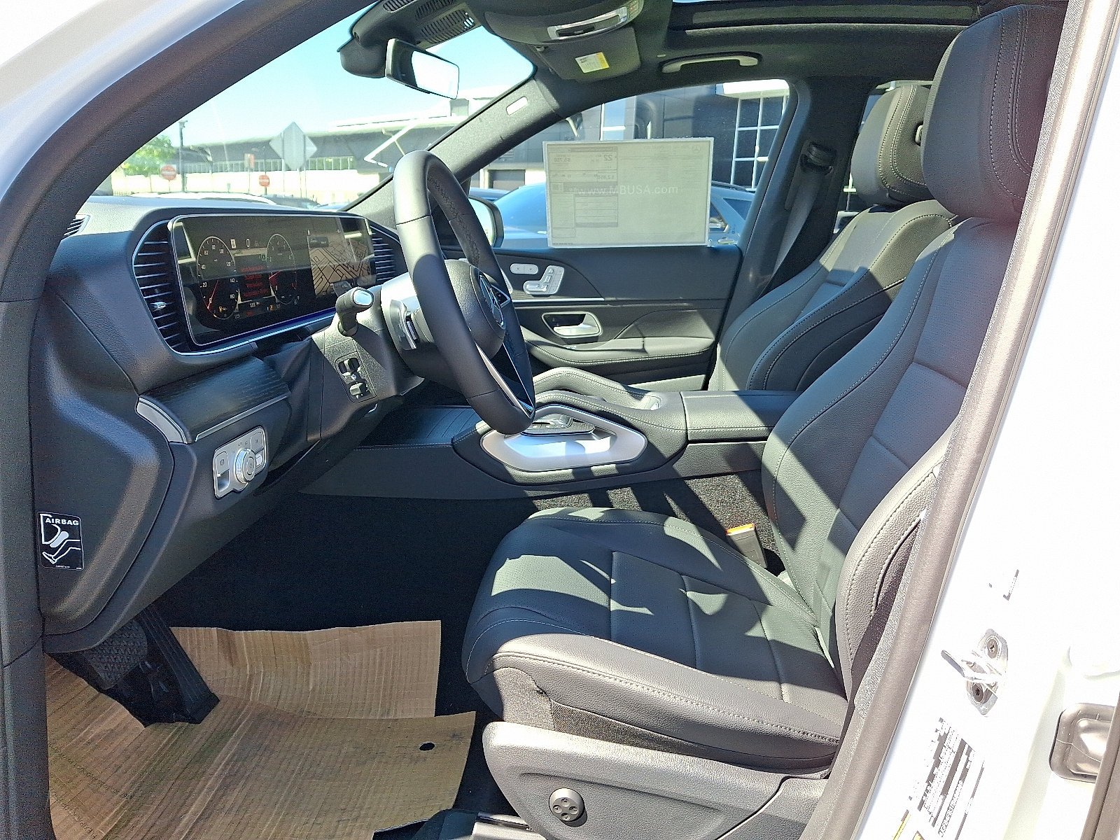 New 2026 MANUFAKTUR Moonlight White Magno Mercedes-Benz GLE 350 image 8