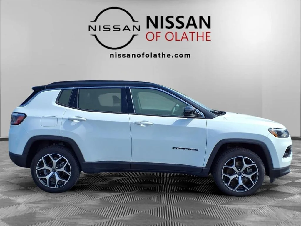 Used 2025 White Jeep Limited image 29