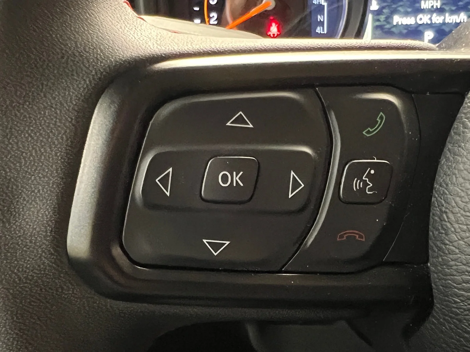 Used 2025  Jeep Rubicon image 12