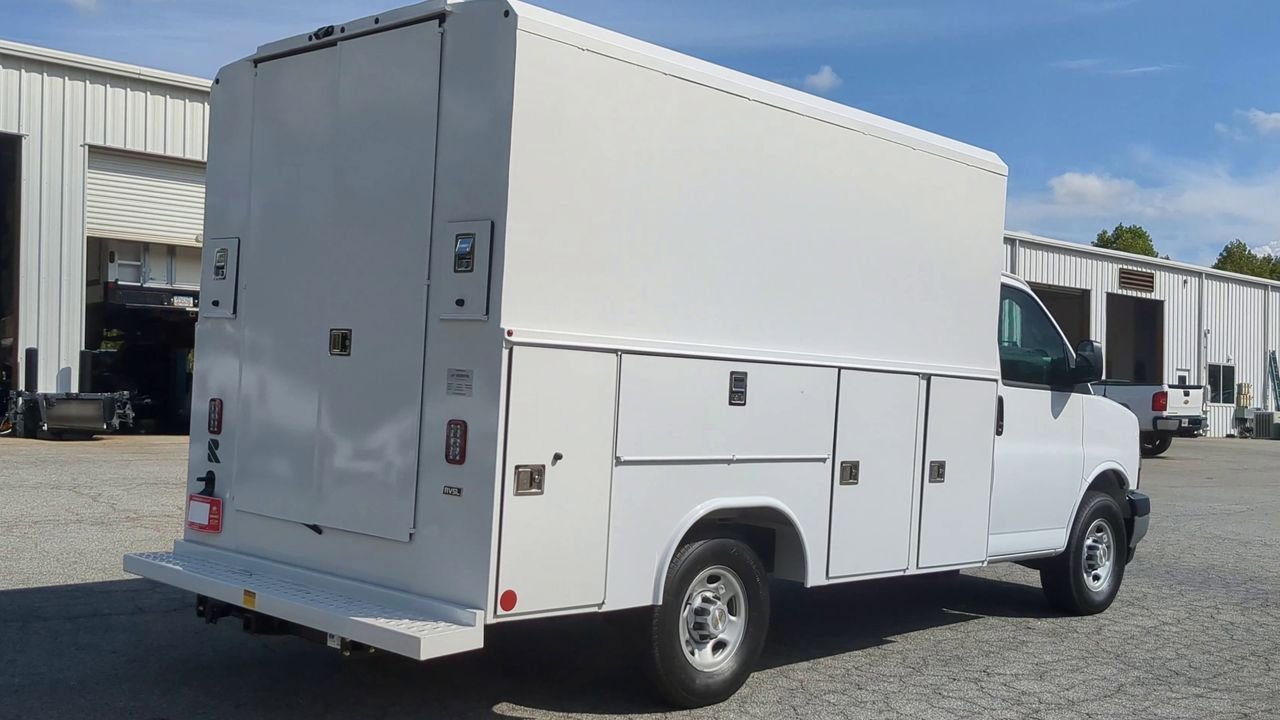 New 2025 Summit White GMC Work Truck image 8