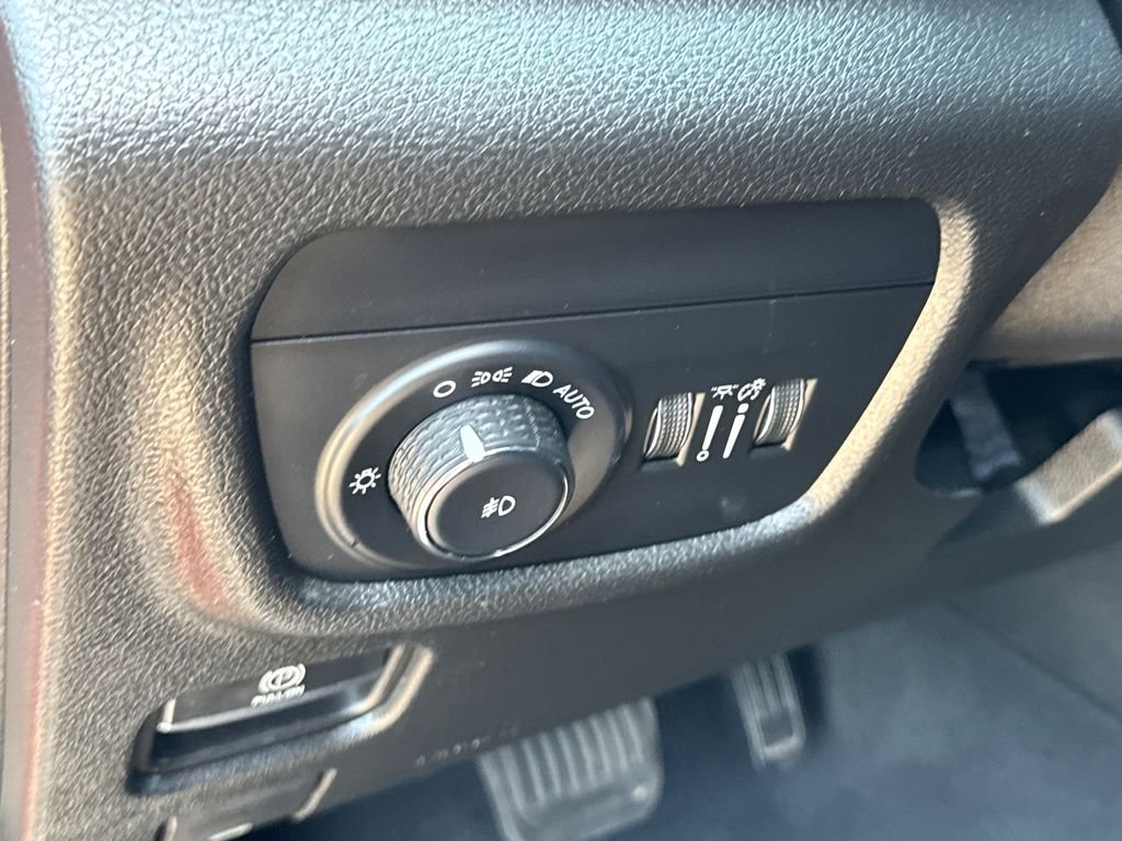 Used 2023 Red Jeep Limited image 28