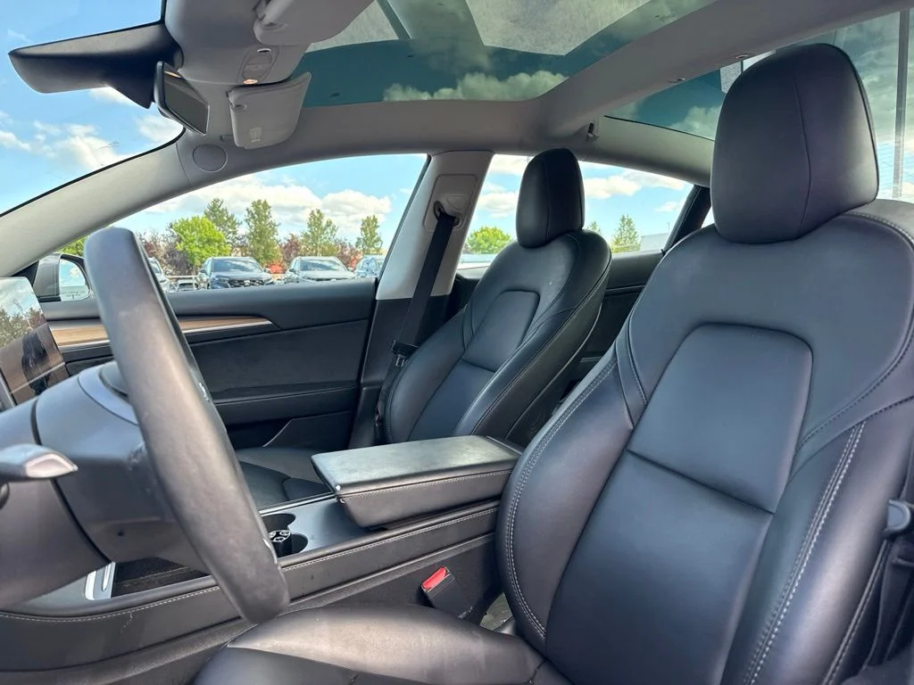 Used 2023 Midnight Silver Metallic Tesla Base image 9