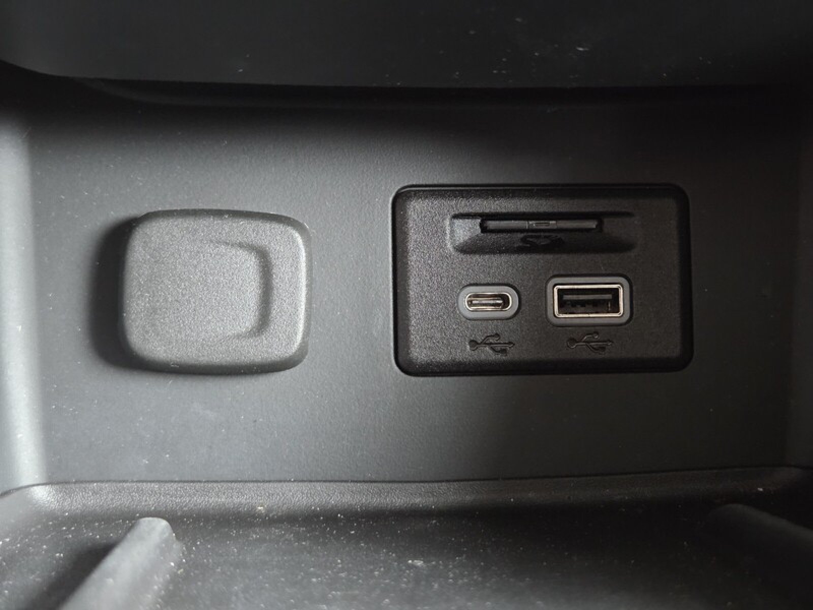 Used 2023 EBONY TWILIGHT MET GMC Denali image 35