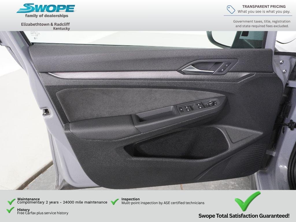 Used 2025 Moonstone Gray Volkswagen SE image 18