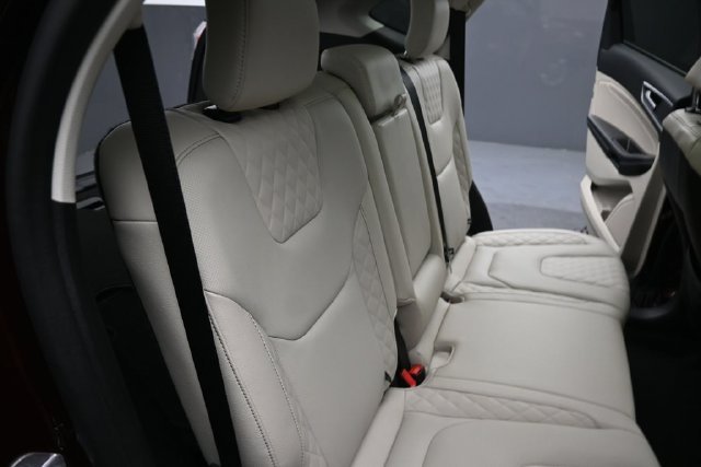 Used 2024 Red Ford Titanium image 25