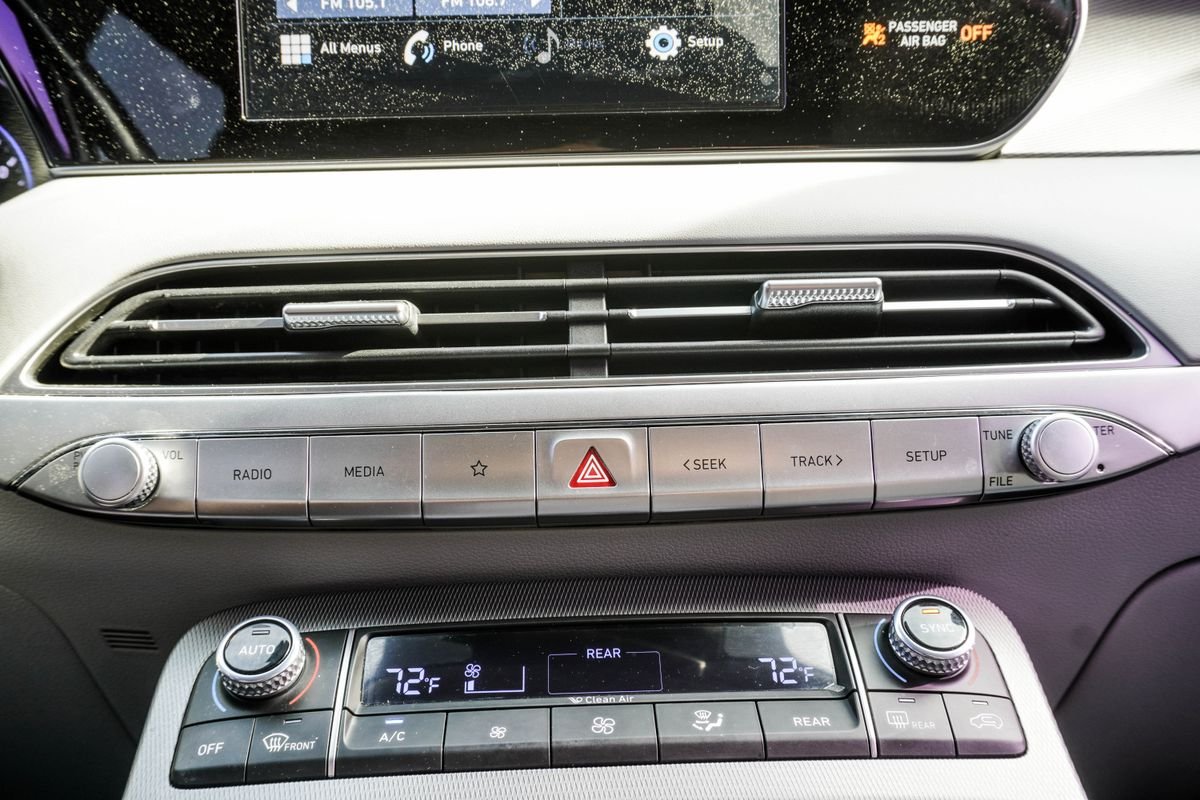 Used 2022 Black Hyundai SEL image 21