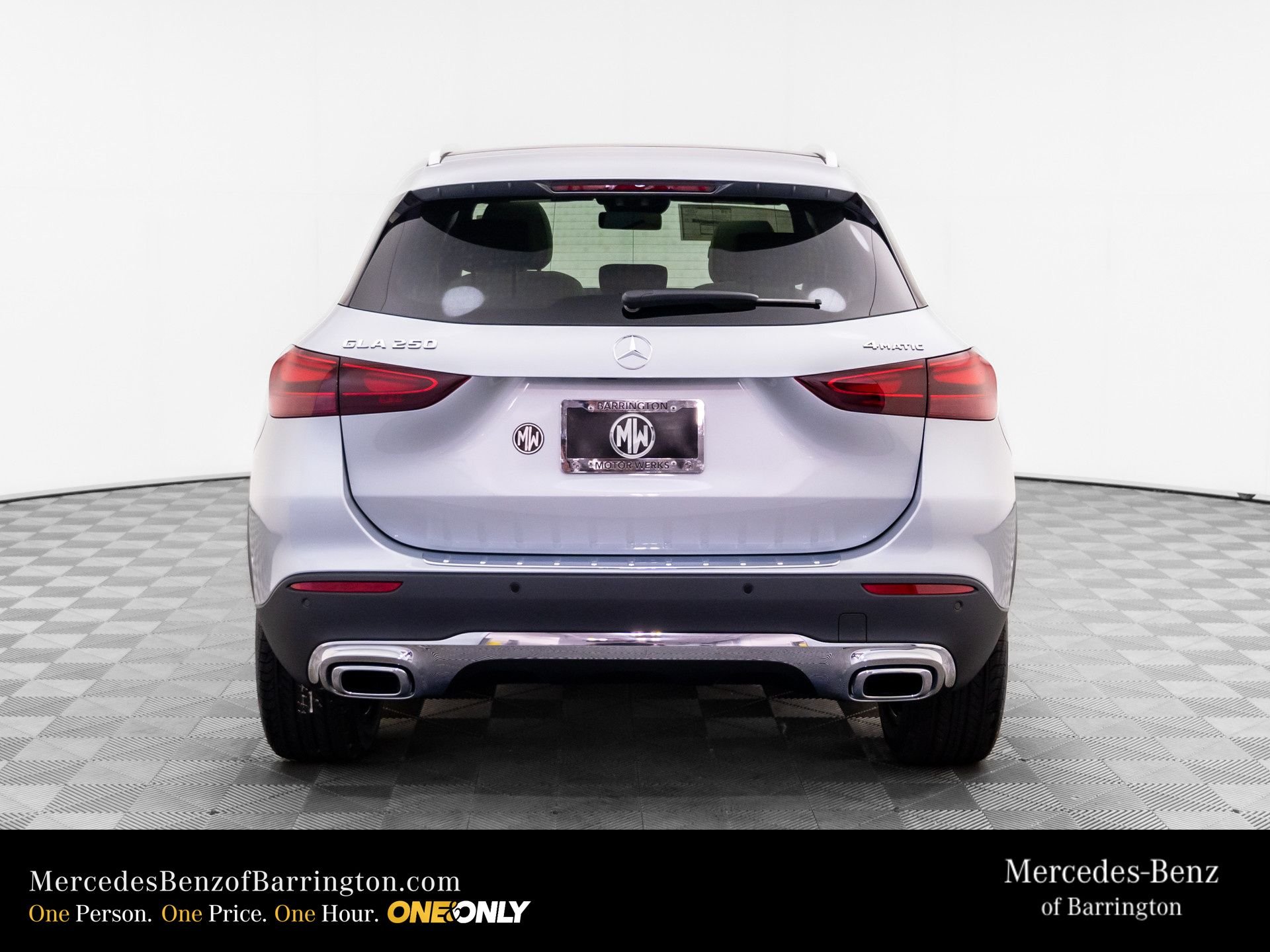 New 2026 Cirrus Silver Metallic Mercedes-Benz GLA 250 image 4