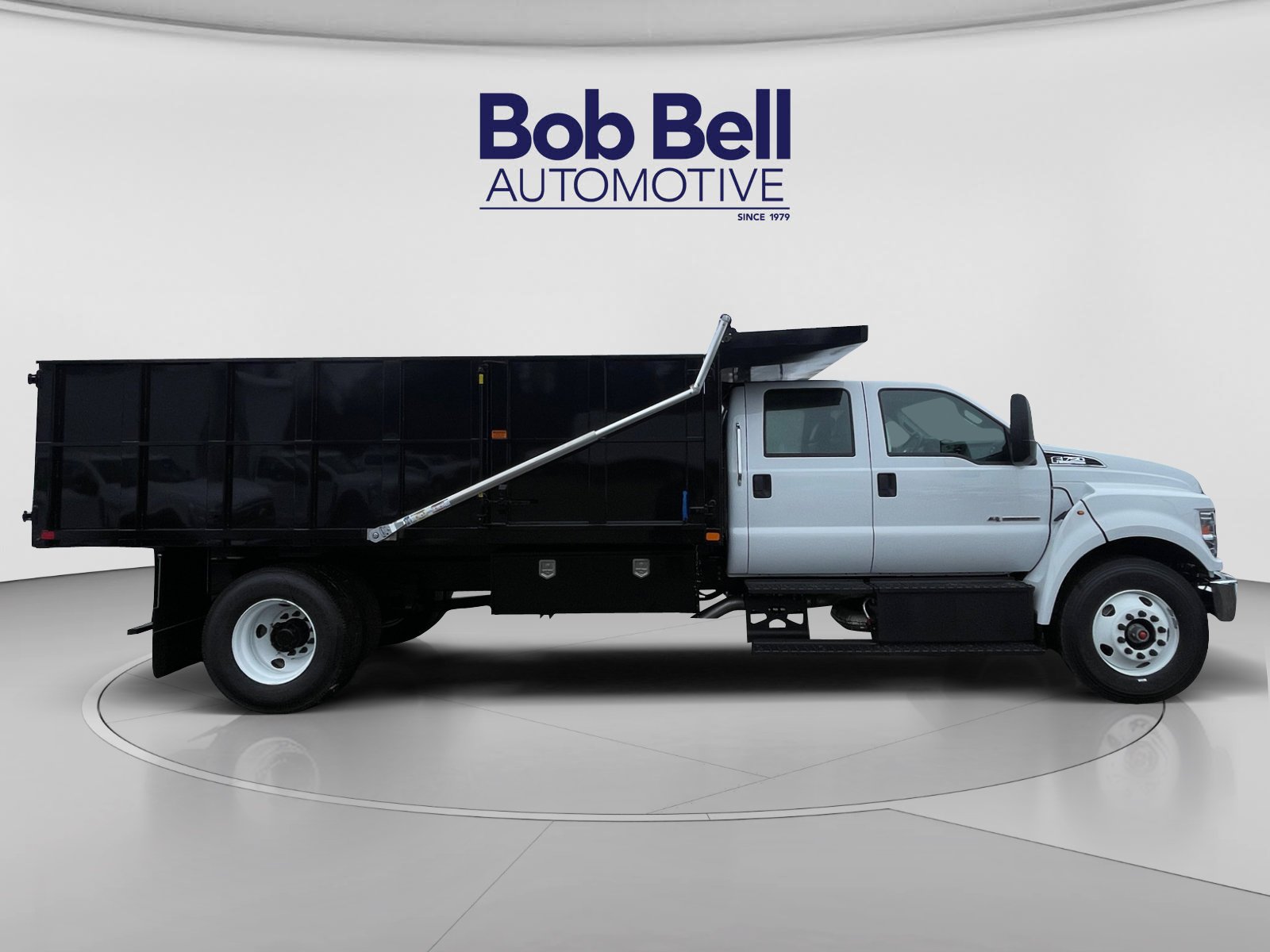 New 2026 Oxford White Ford F-750 Diesel Straight Frame image 6