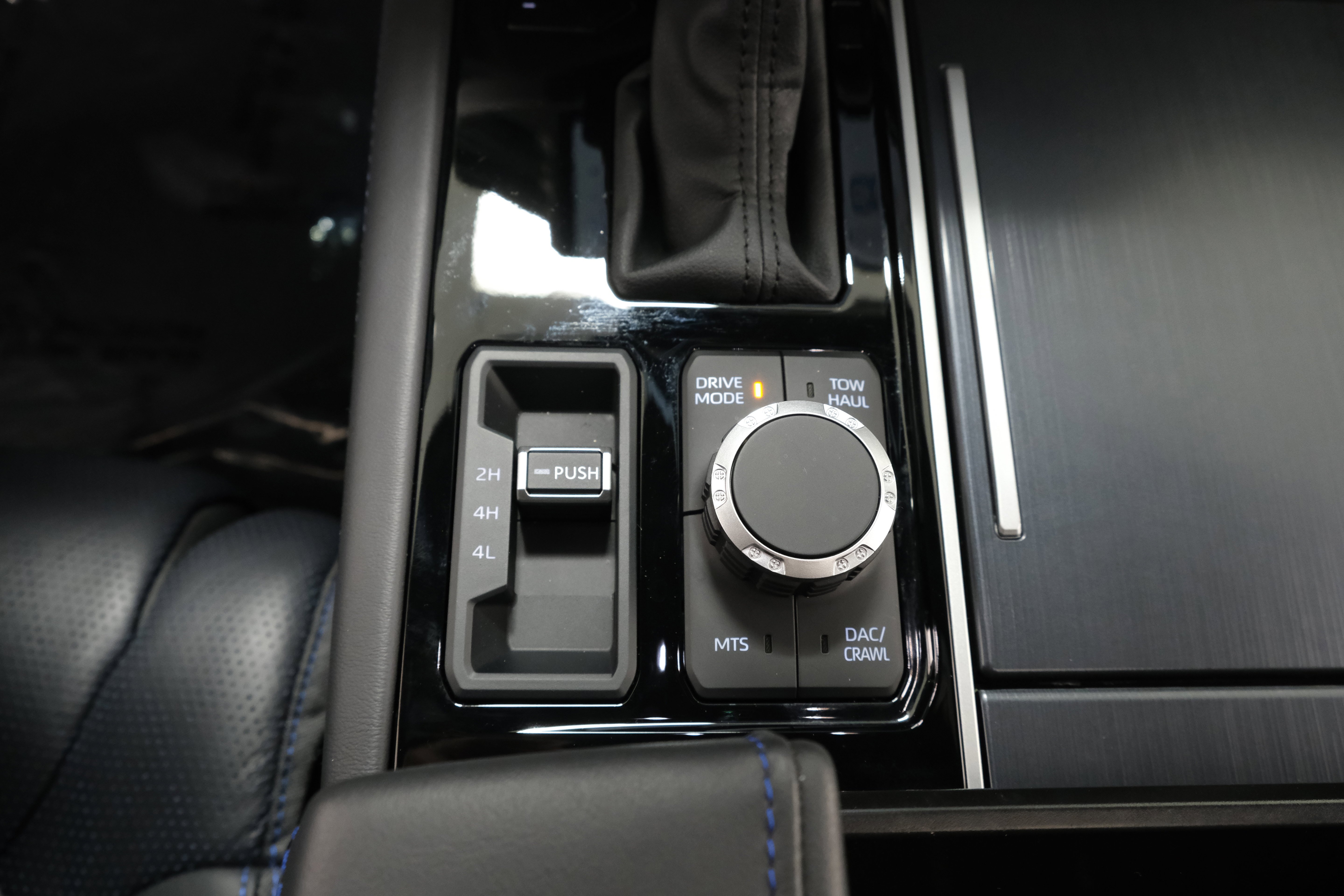 2025 Toyota Tundra Platinum - Photo 26