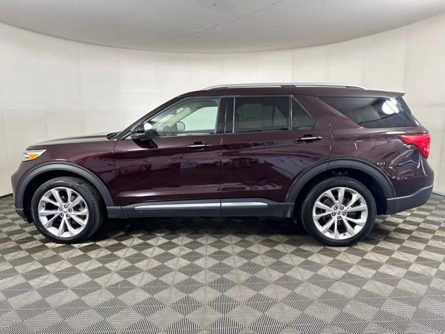 Used 2023 Red Ford Platinum image 10