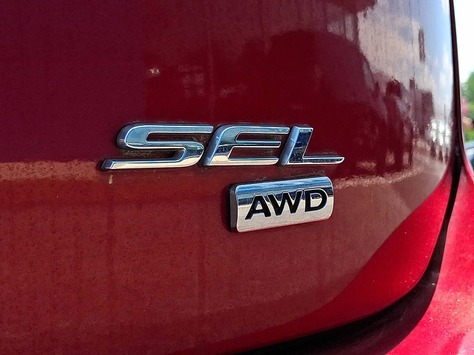 Used 2015 Red Ford SEL image 30