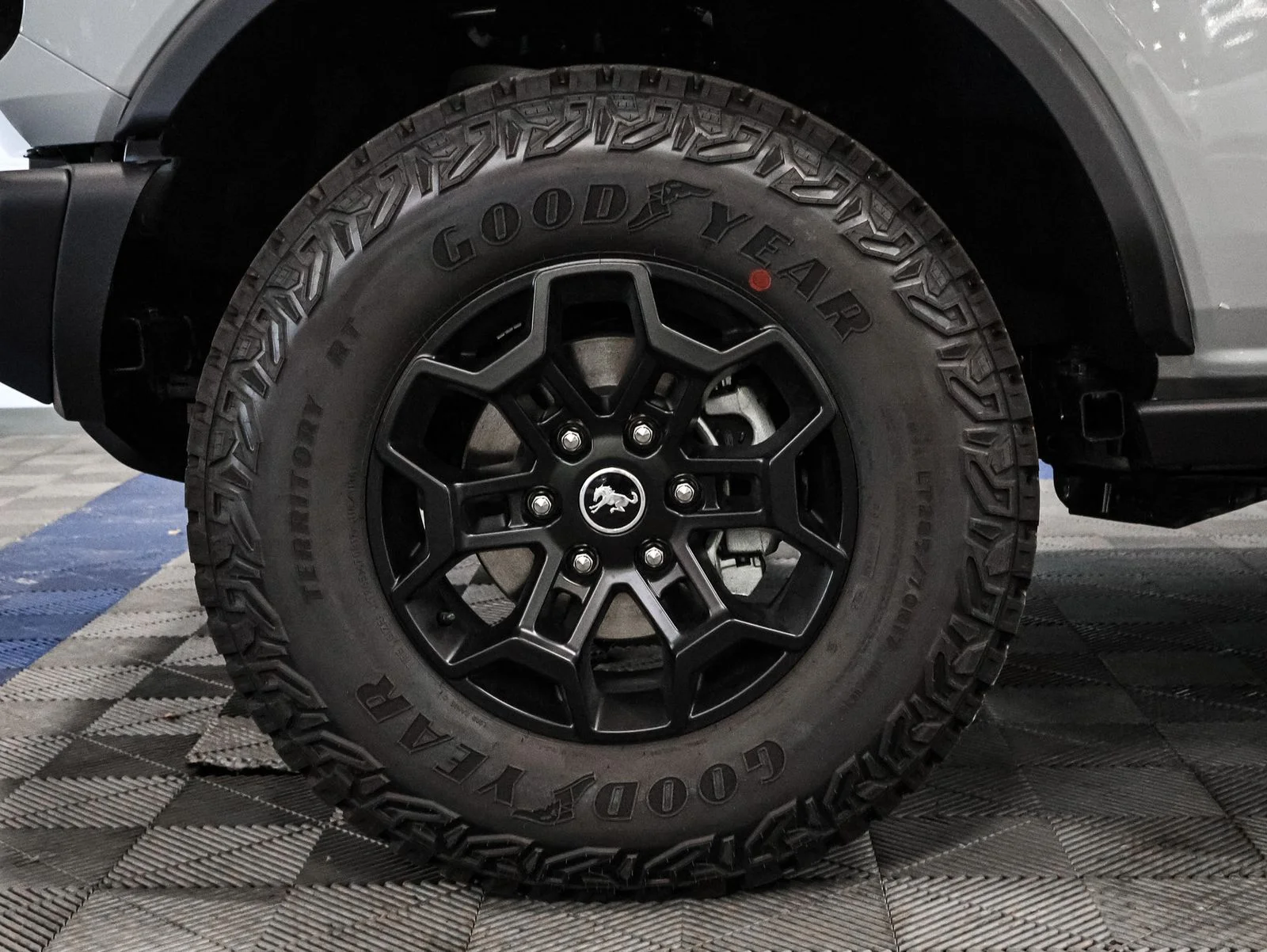 New 2026 Avalanche Gray Ford Badlands® image 19