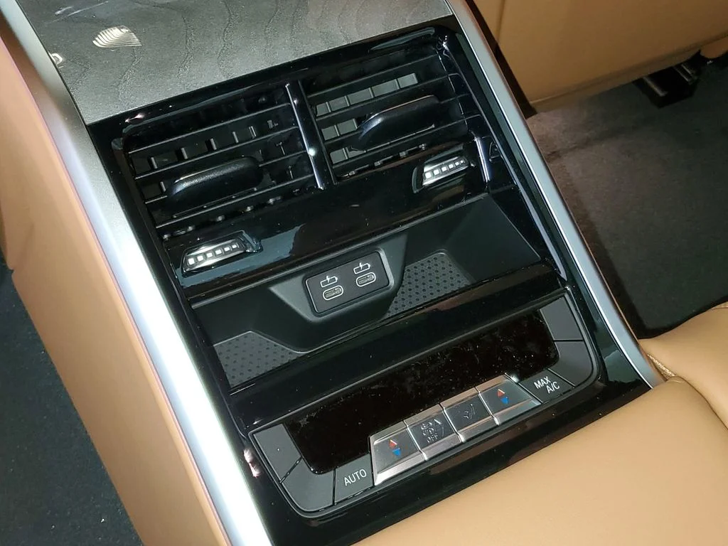 New 2026 San Remo Green Metallic BMW 840i Gran Coupe image 12