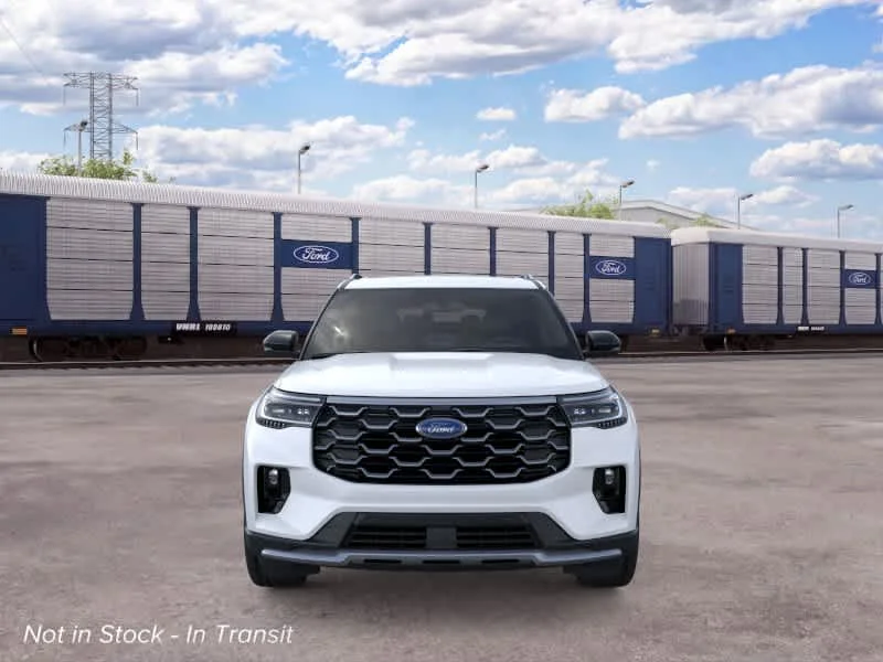 New 2026 Star White Metallic Tri-Coat Ford Platinum™ image 6