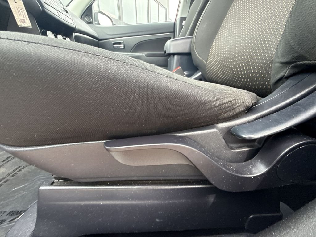 Used 2016  Mitsubishi ES image 12