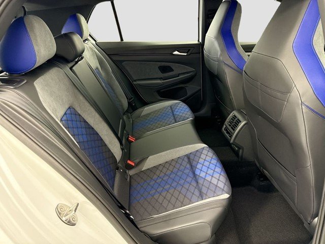 New 2026 Pure White Volkswagen 2.0T image 21