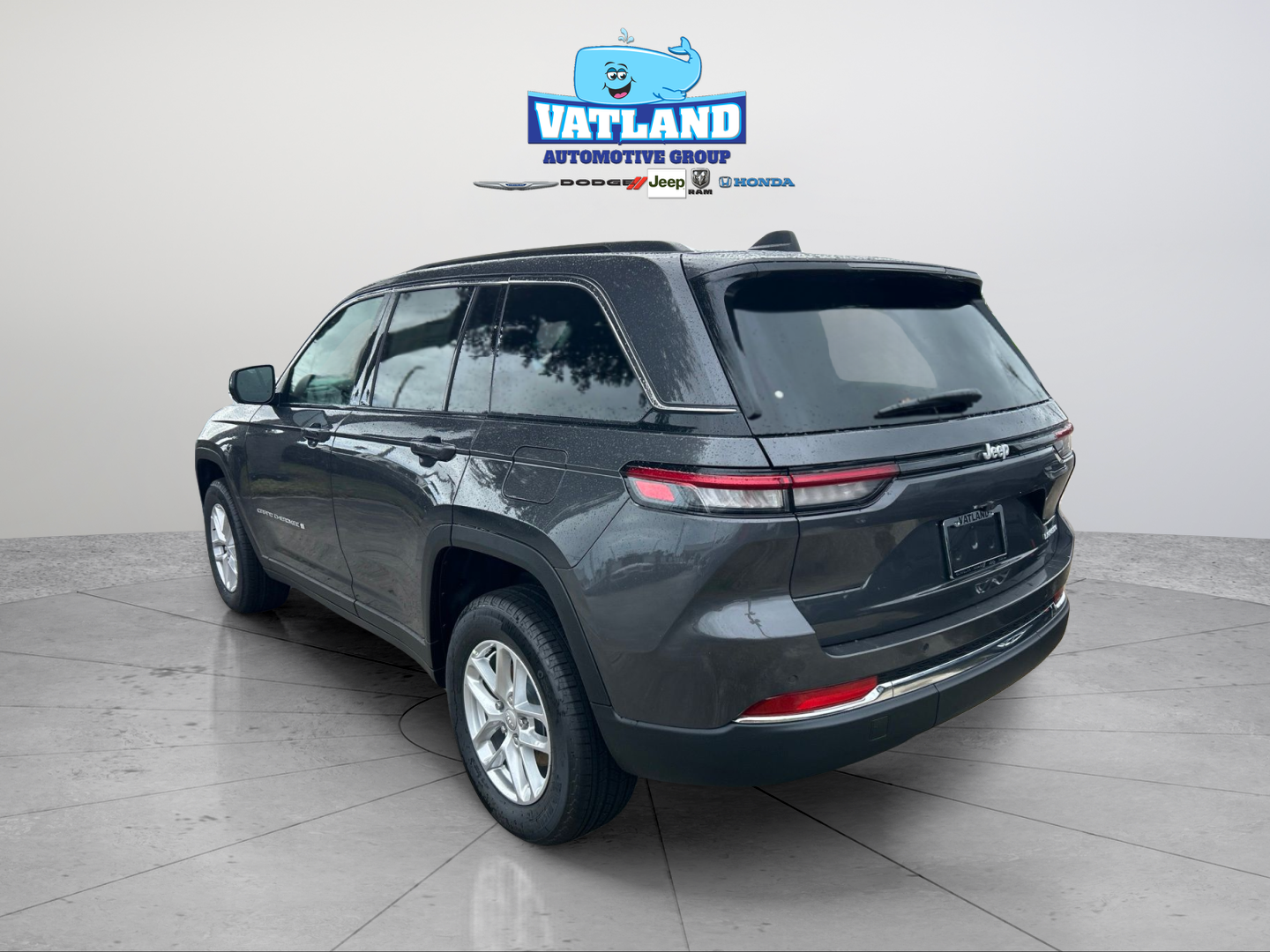 New 2026 Baltic Gray Metallic Clearcoat Jeep Laredo X image 3
