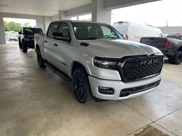 New 2026 Silver Zynith Exterior Paint RAM Big Horn/Lone Star image 5