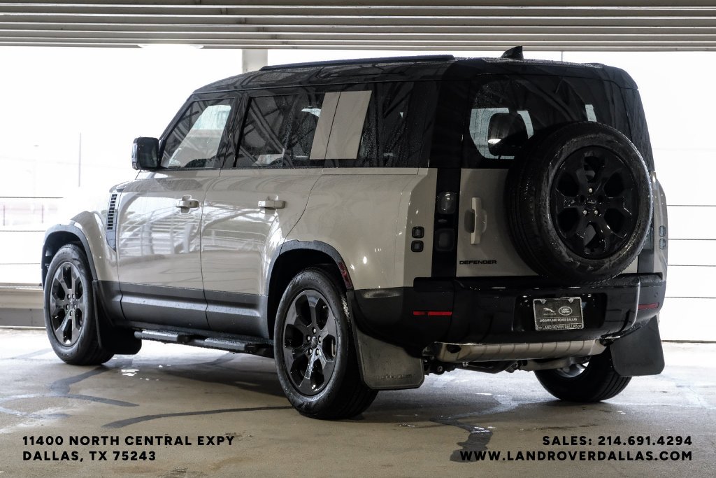 New 2026 Borasco Grey Metallic Land Rover S image 8