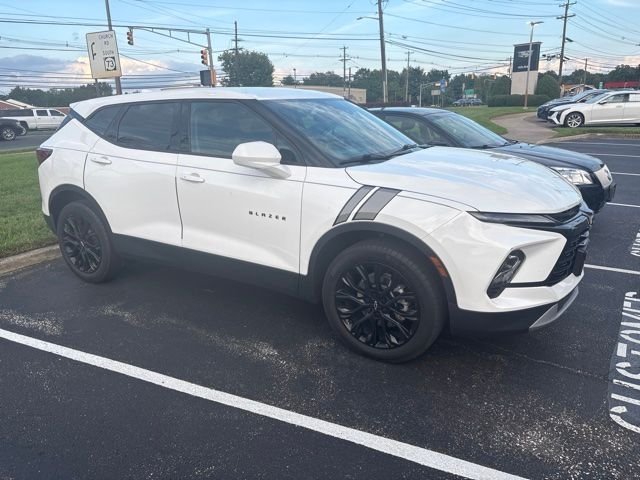 Used 2023 White Chevrolet LT image 2