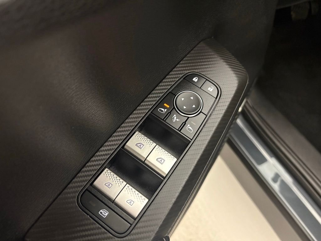 Used 2025 Gray Mitsubishi SE image 41