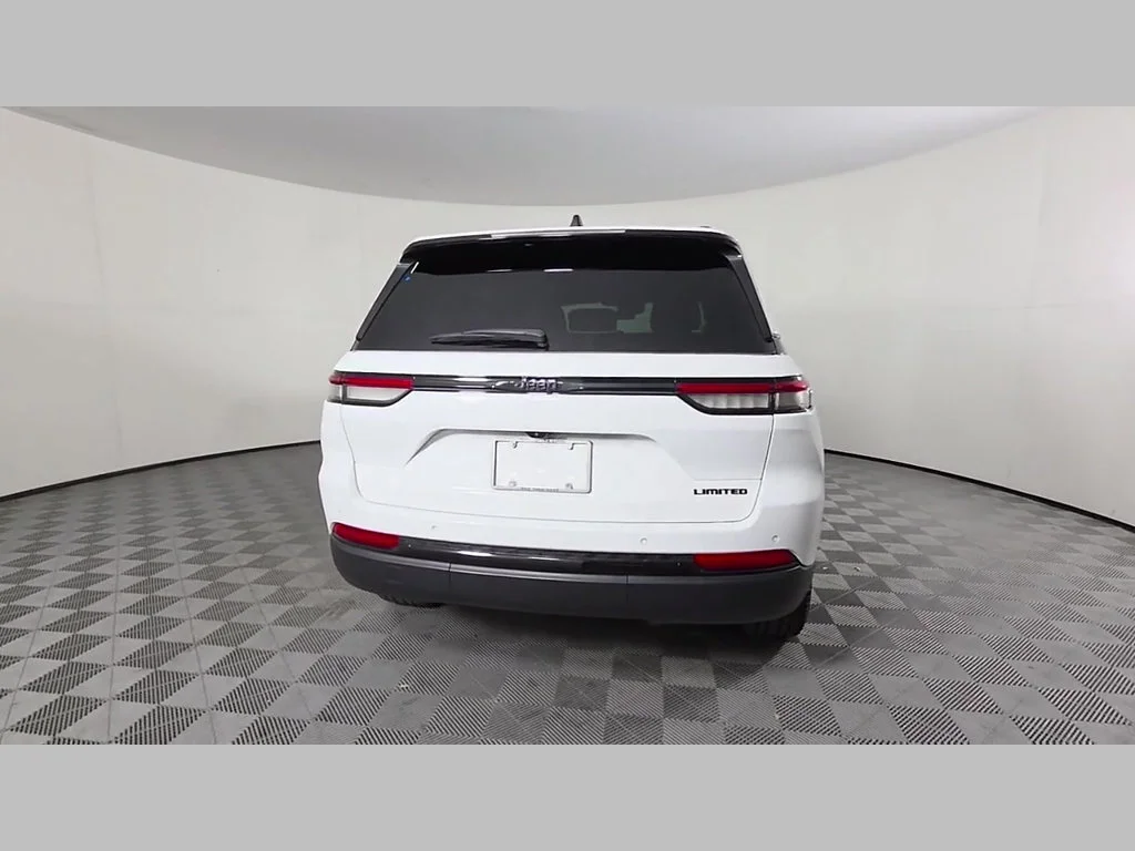 Used 2025 Bright White Clearcoat Jeep Limited image 40
