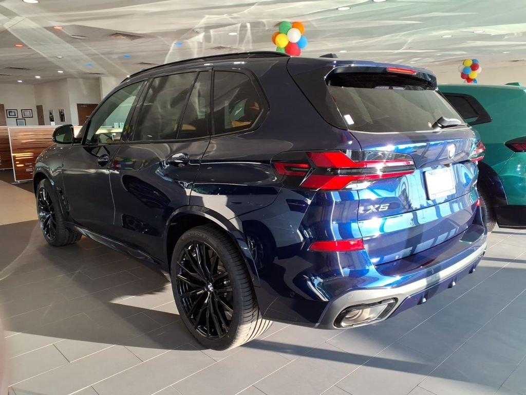 New 2026 Tanzanite Blue II Metallic BMW xDrive40i image 2