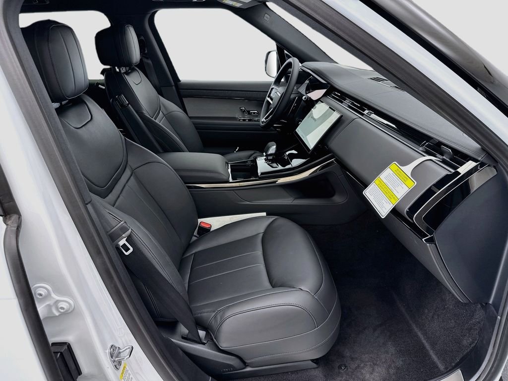 New 2026 Fuji White Land Rover Dynamic SE image 19