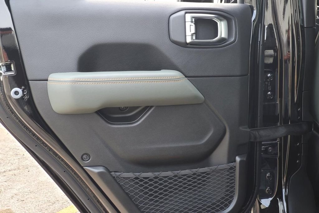 2025 Jeep Gladiator Mojave - Photo 19