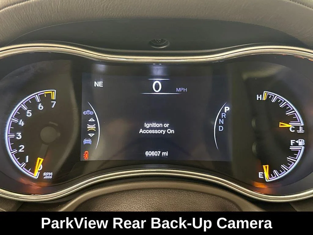 Used 2018 Diamond Black Crystal Pearlcoat Jeep Overland image 12