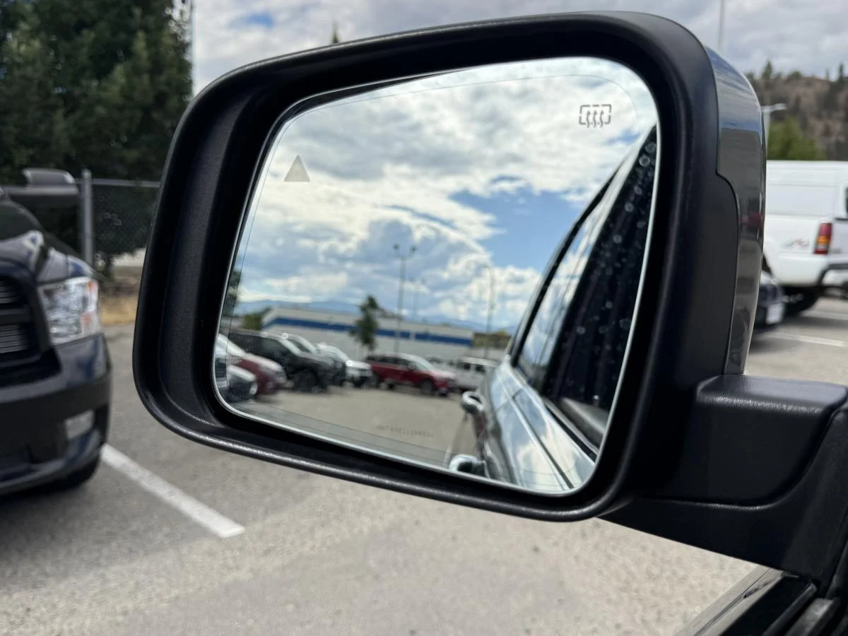 Used 2019 Grey Jeep SRT image 35