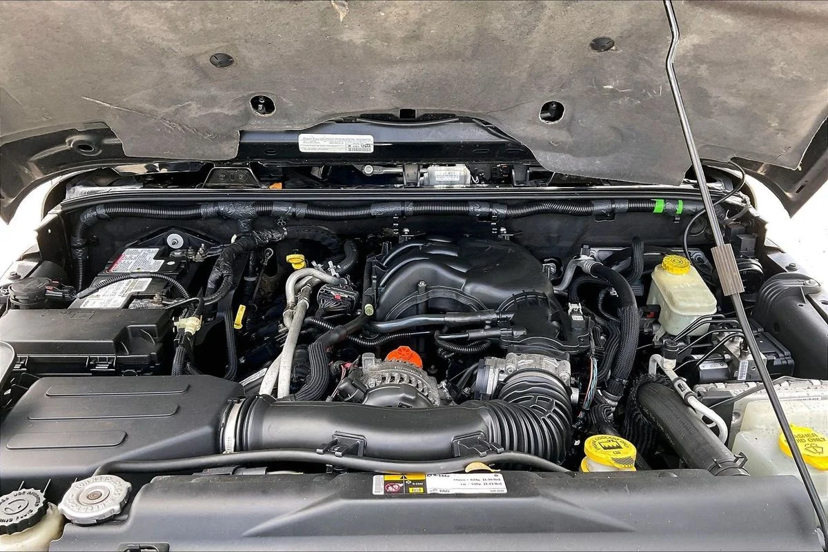 Used 2015 Black Jeep X image 28