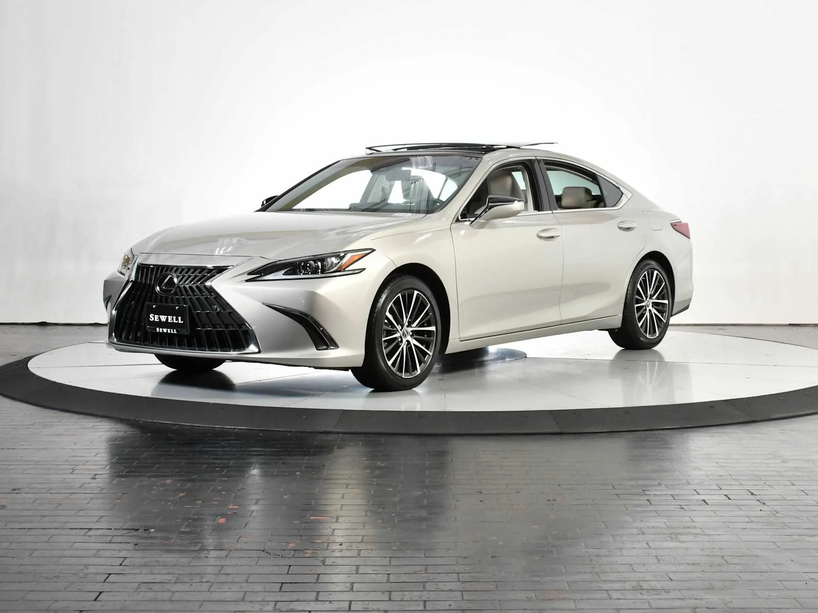 2024 Lexus ES 350 350's photo