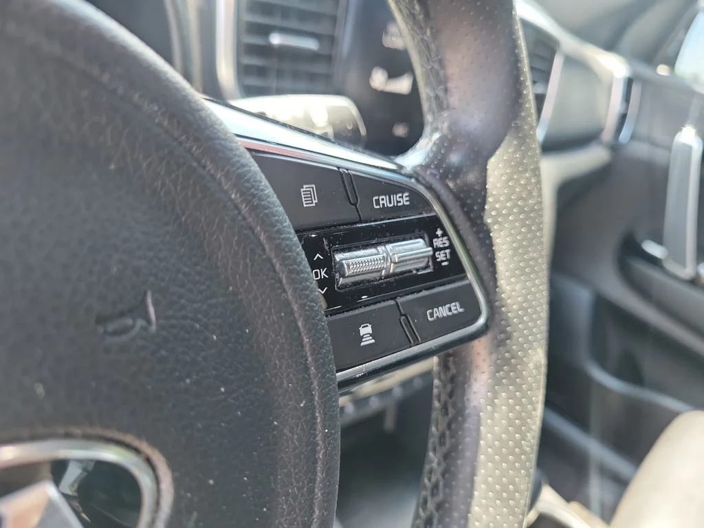 Used 2020 Red Kia SX image 27
