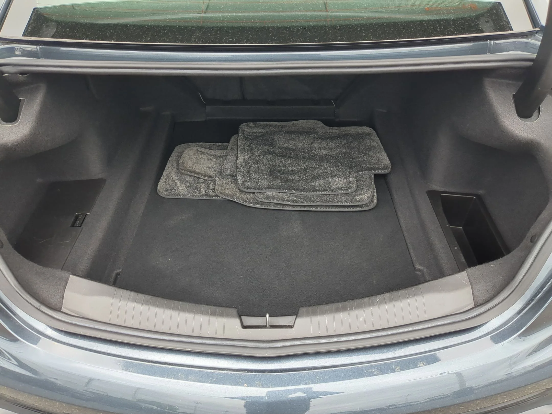 Used 2021 Shadow Metallic Cadillac V-Series image 25