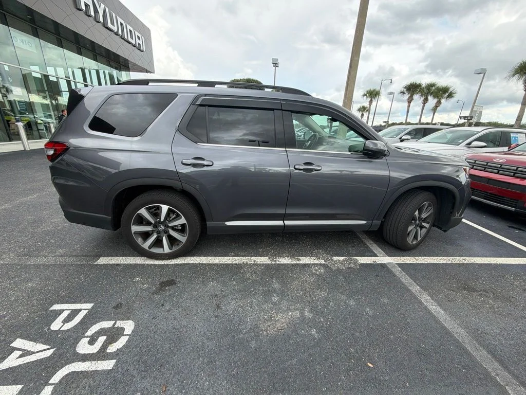 Used 2024 Gray Honda Elite image 3