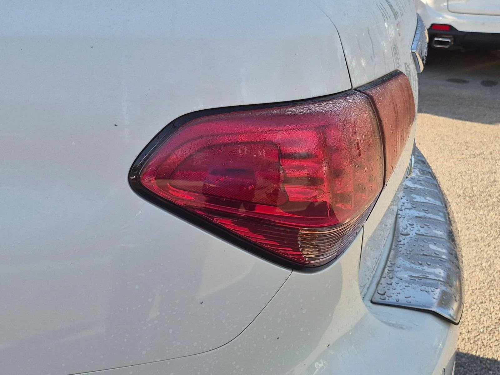 Used 2017 Majestic White INFINITI  image 11