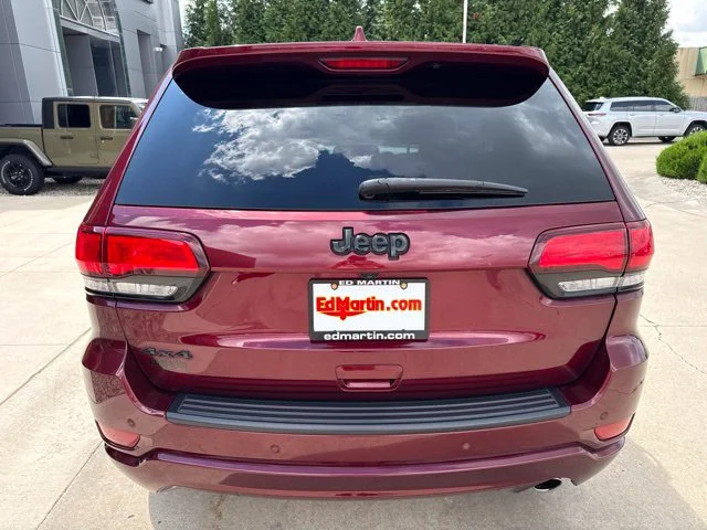 Used 2021 Red Jeep Laredo X image 4