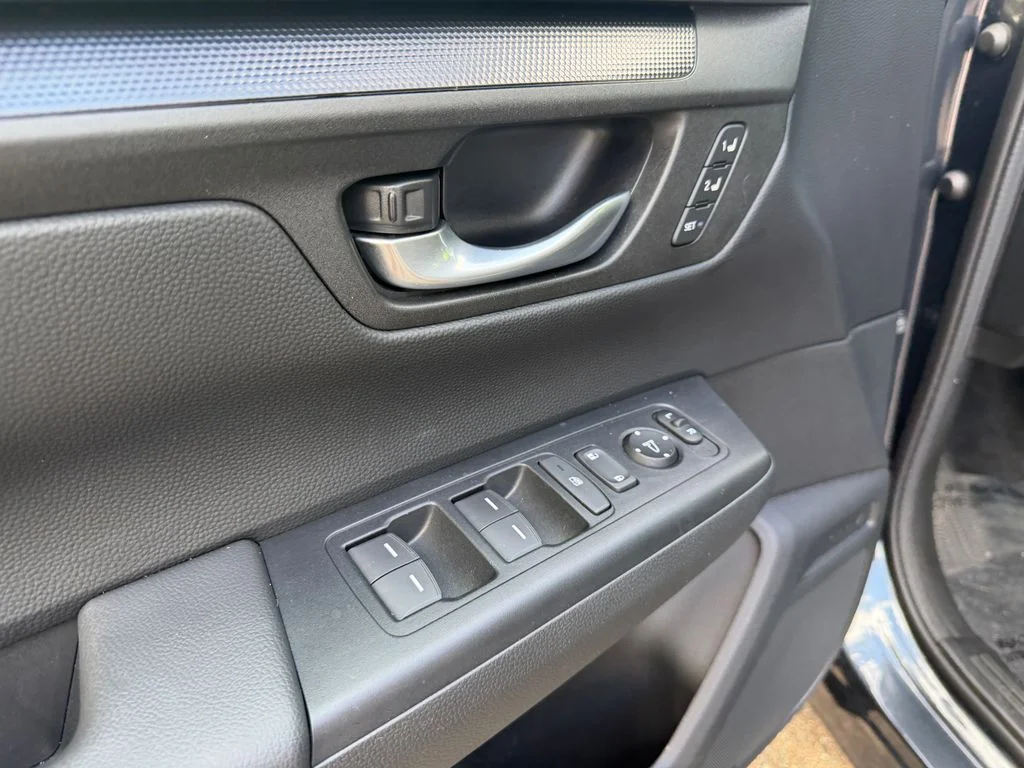 2024 Honda CR-V Sport-L - Photo 17