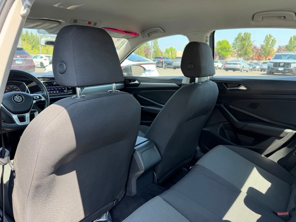 Used 2021 Platinum Gray Metallic Volkswagen 1.4T S image 32