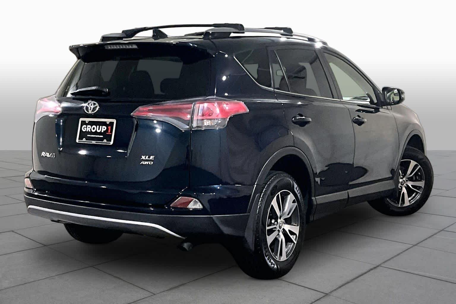 Used 2017 Galactic Aqua Mica Toyota XLE image 12