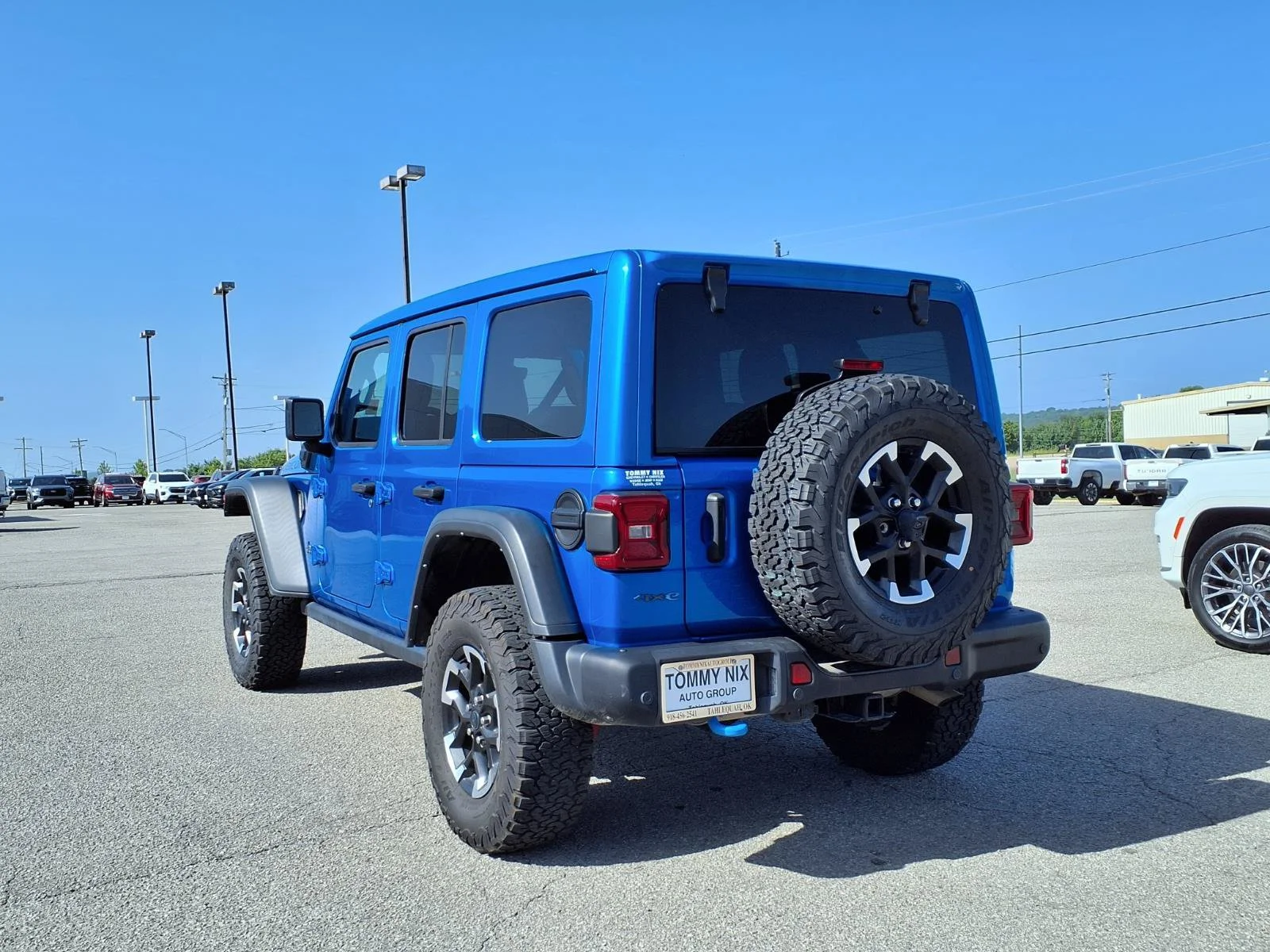 Used 2024 Hydro Blue Pearlcoat Jeep Rubicon image 20