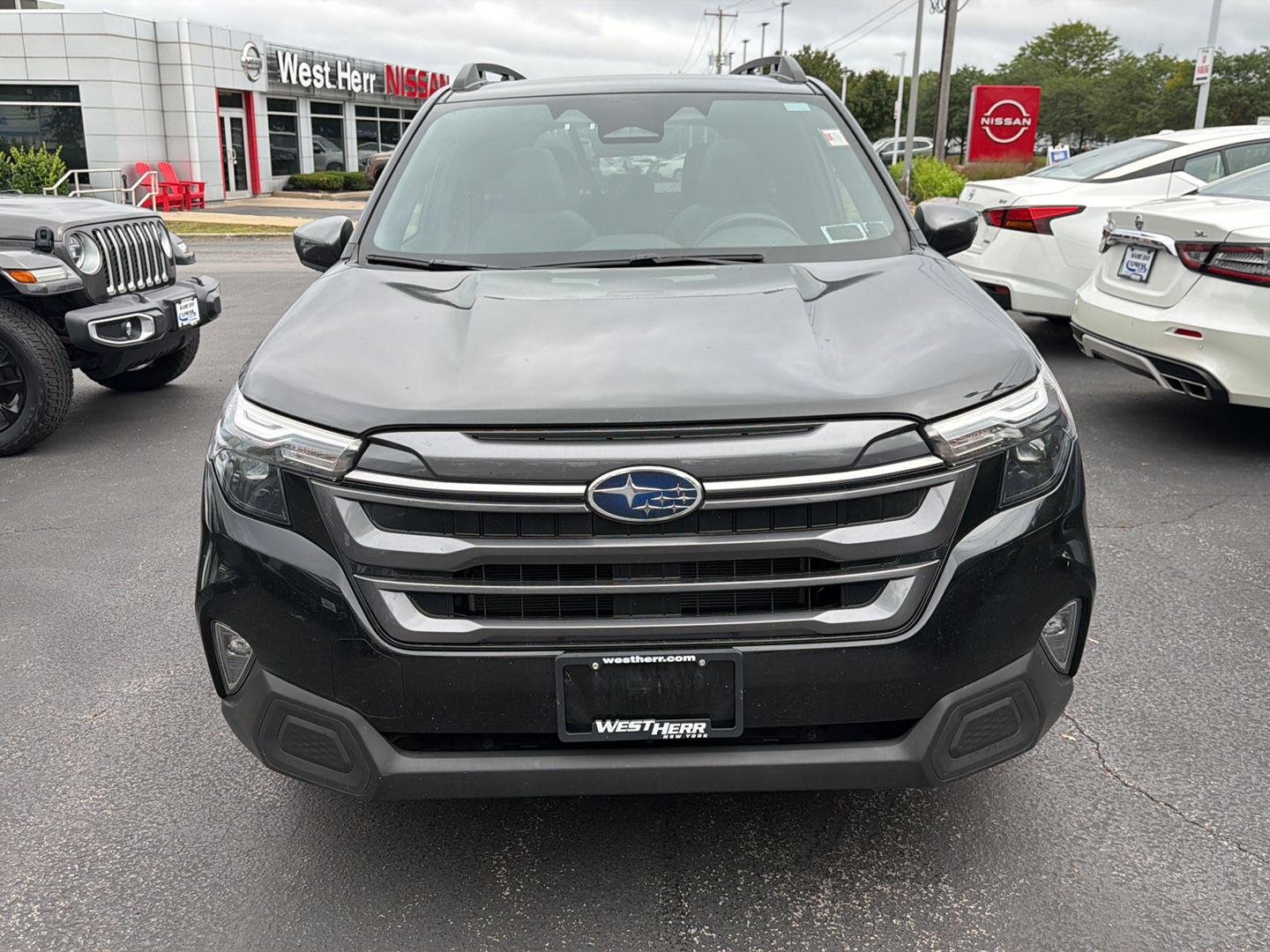 Used 2025 Crystal Black Silica Subaru Premium image 2