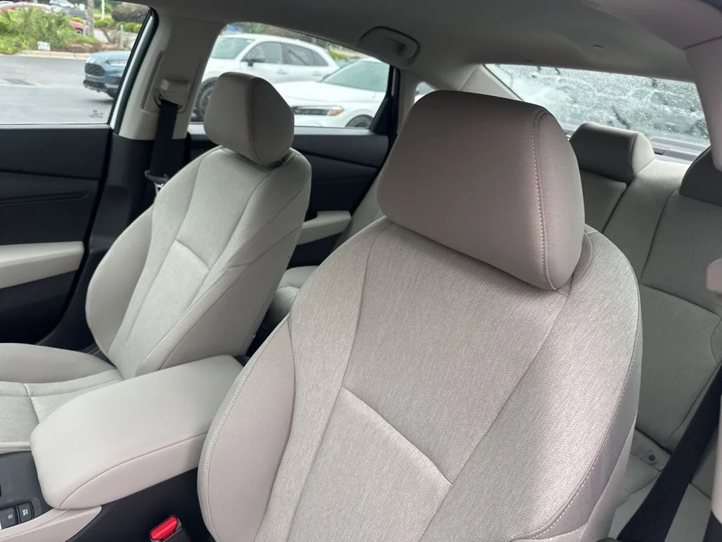 New 2026 Platinum White Pearl Honda LX image 24