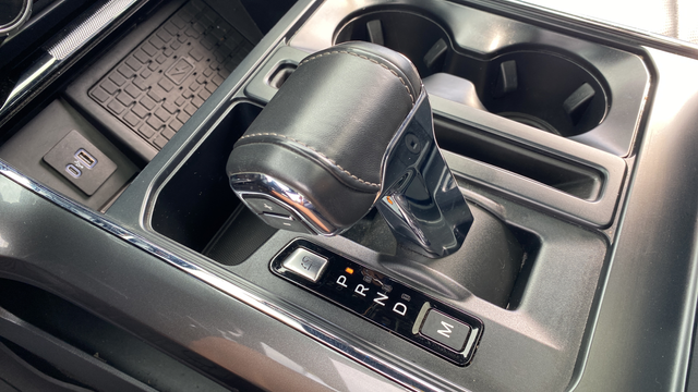 Used 2023 Carbonized Gray Metallic Ford Lariat image 19