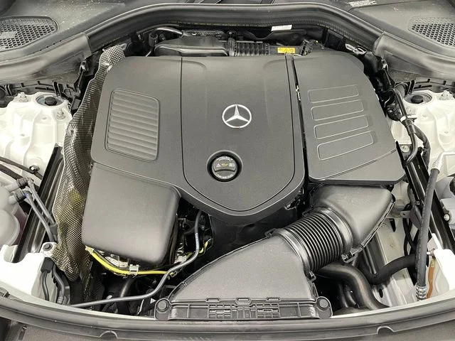 New 2026 Polar White Mercedes-Benz GLC 300 image 14