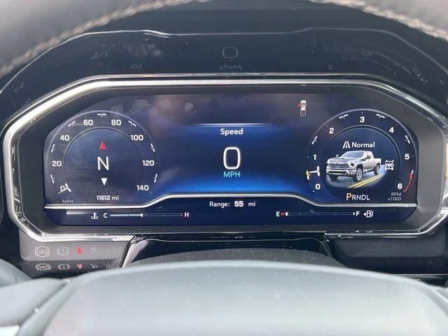 Used 2025 Summit White Chevrolet LT image 29