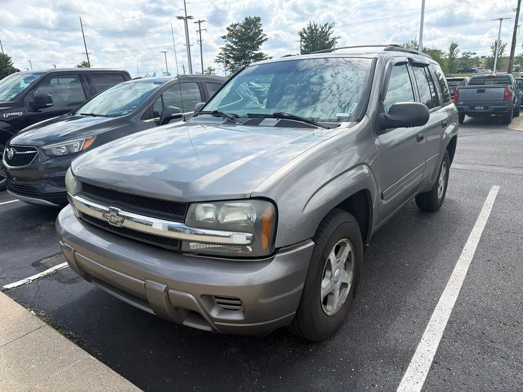 Used 2006 Gray Chevrolet LS image 3