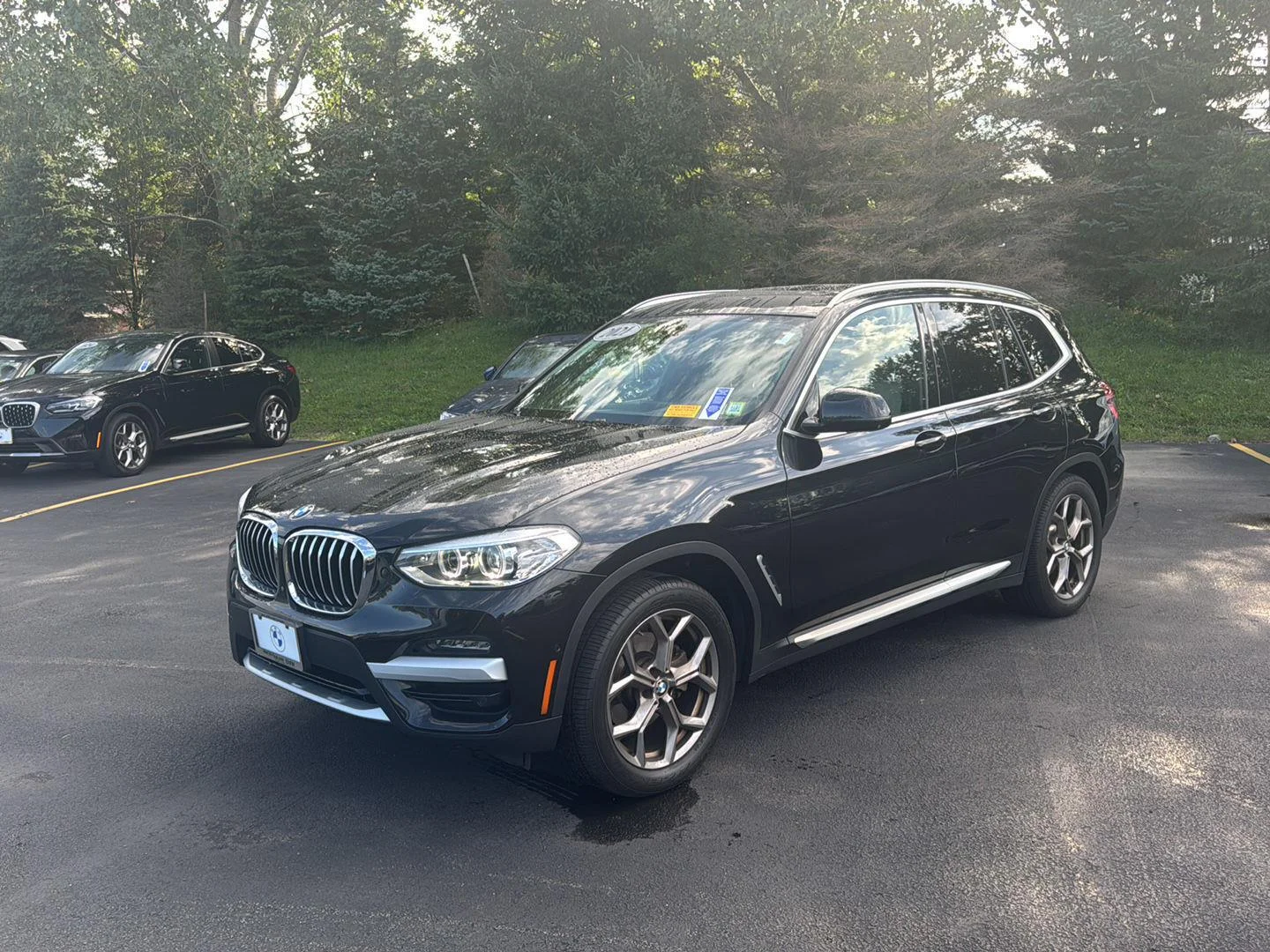 Used 2021 Black Sapphire Metallic BMW xDrive30i image 7