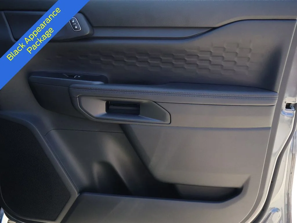 New 2026 Carbonized Gray Metallic Ford XLT image 8